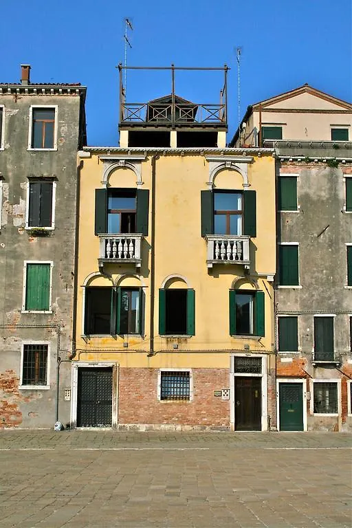 Residenza Al Pozzo Otel Venedik